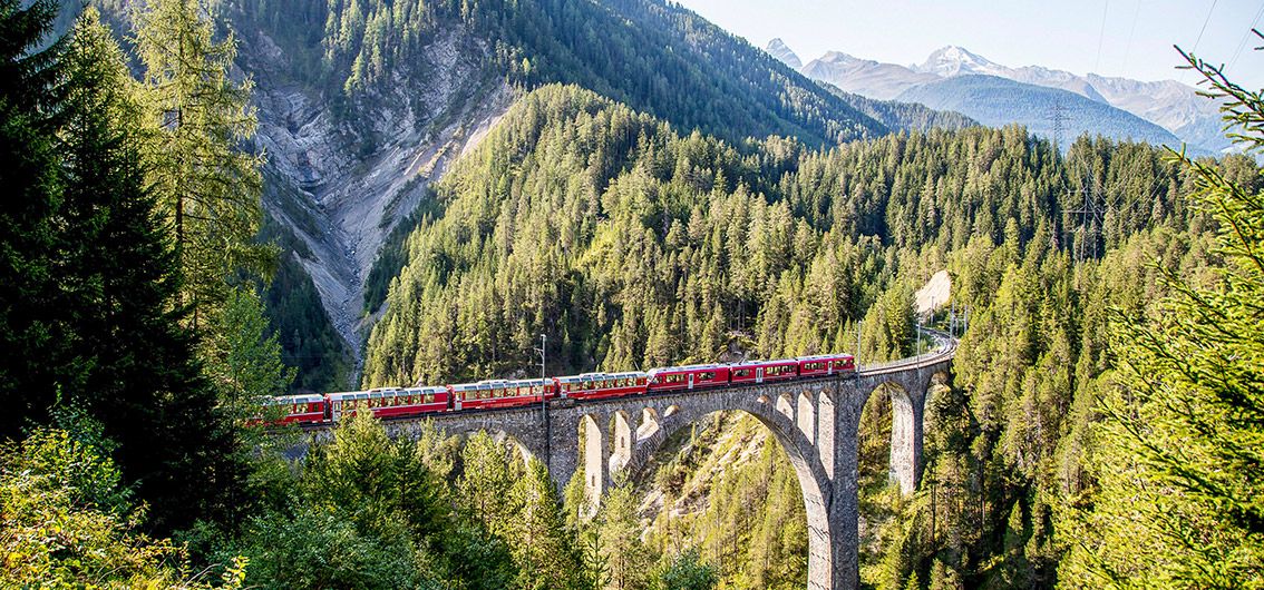 Mit legendären Zügen durch die Schweiz, Frankreich und Italien (2025/2026)