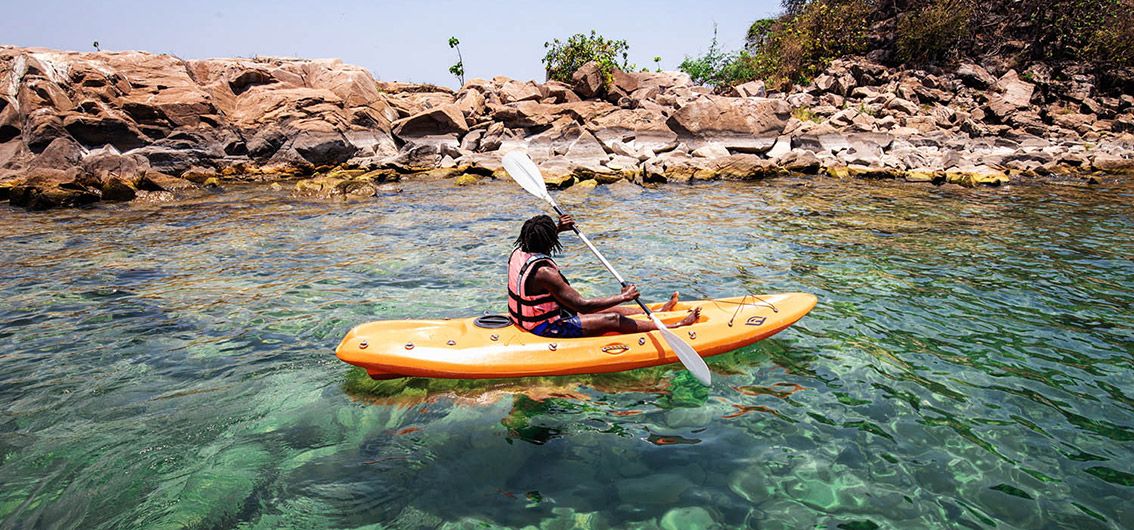 Per Kayak auf dem Malawi-See - Credit Blue Zebra Island Lodge